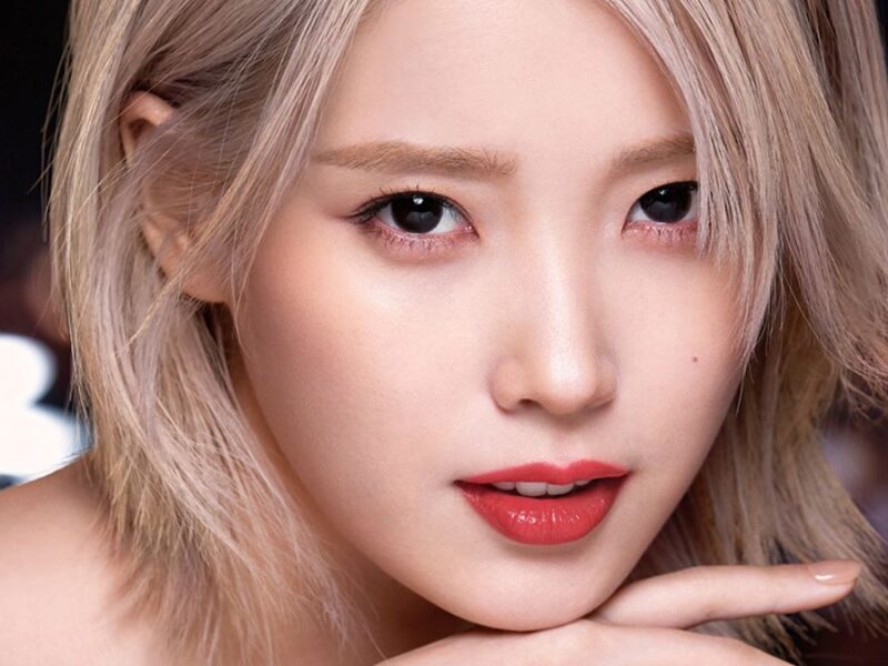 IU is new global brand ambassador of Estée Lauder