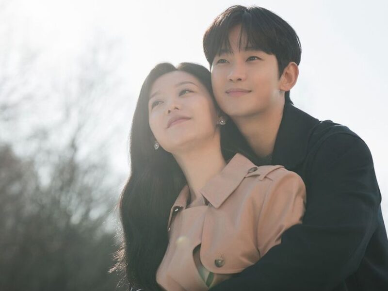 Kim Ji-won and Kim Soo-hyun