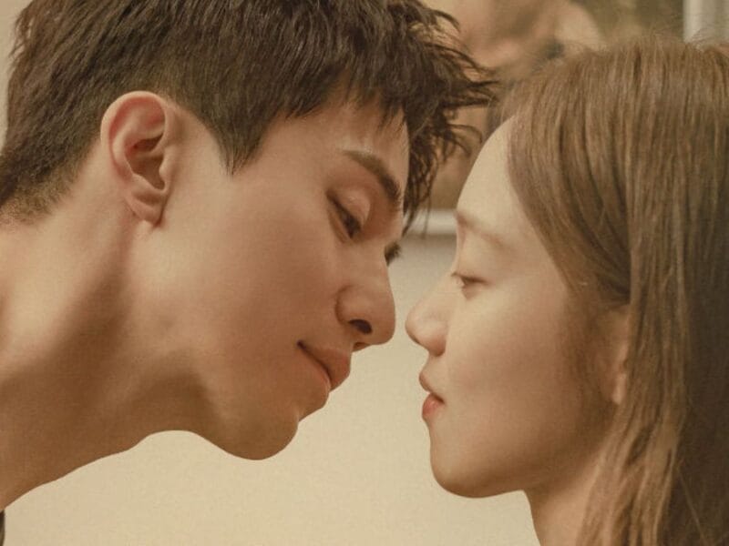 Lee Dong-wook and Lee Sung-kyung