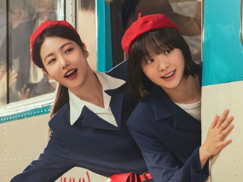 Shin Ye-eun and Kim Da-mi in "A Hundred Memories"