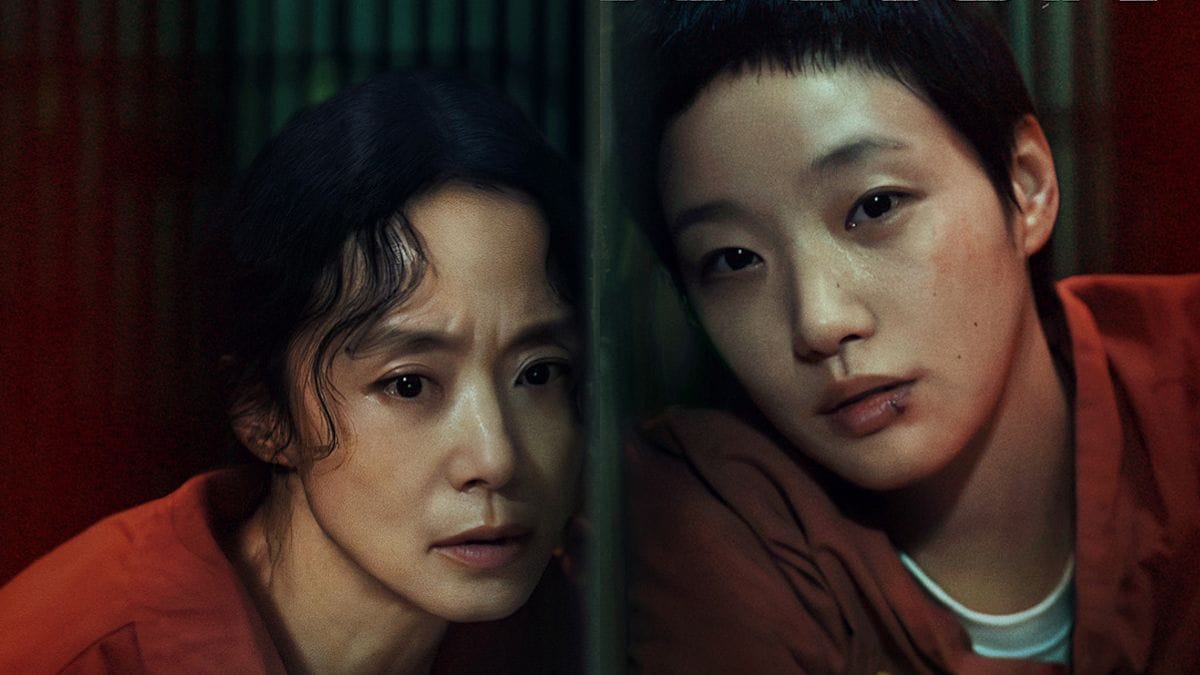 Jeon Do-yeon and Kim Go-eun