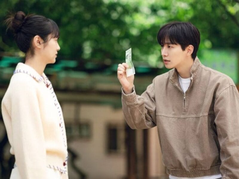Kim Hye-jun and Lee Jun-ho in "Cashero"
