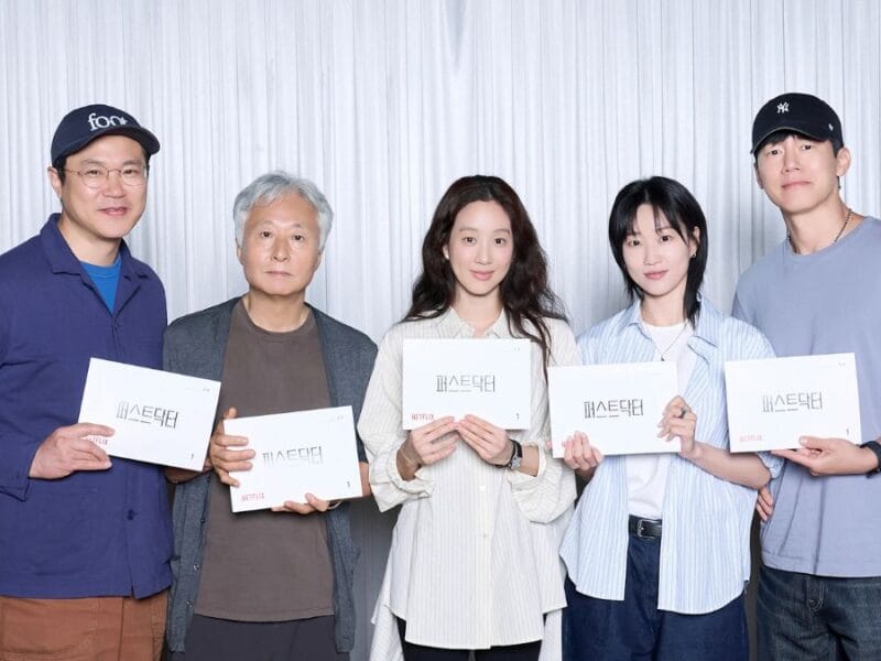 Baek Hyun-jin, Kim Jong-soo, Jung Ryeo-won, Ha Yoon-kyung, and Kim Mu-yeol