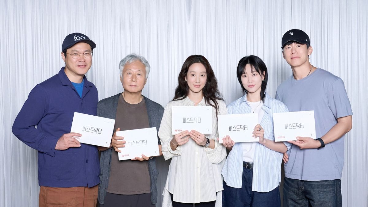 Baek Hyun-jin, Kim Jong-soo, Jung Ryeo-won, Ha Yoon-kyung, and Kim Mu-yeol