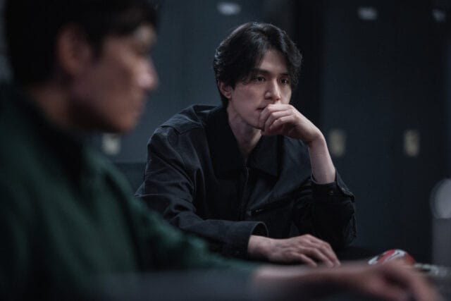 Lee Dong-wook as Jeong Jin-man in "A Shop for Killers"