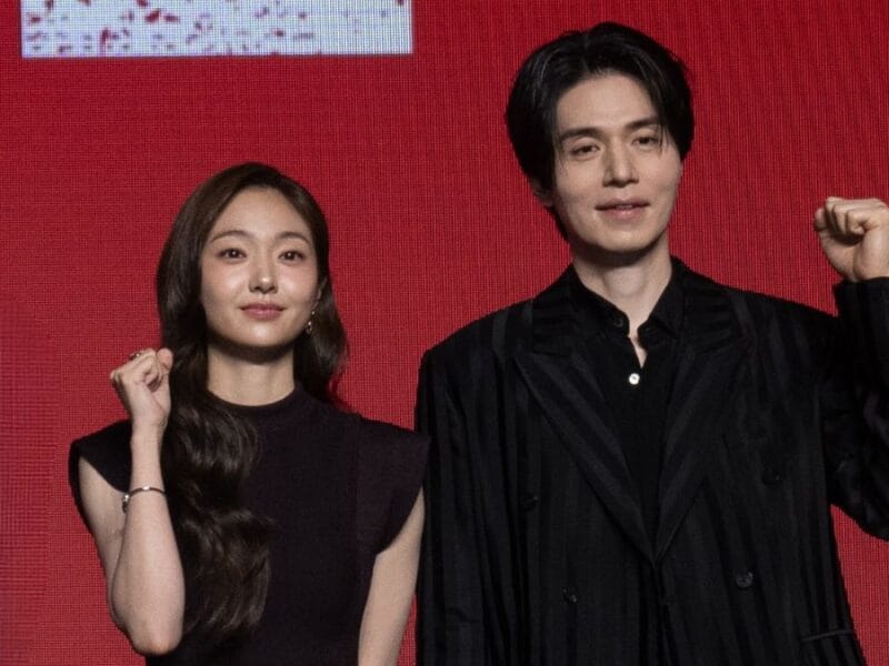 Kim Hye-jun and Lee Dong-wook